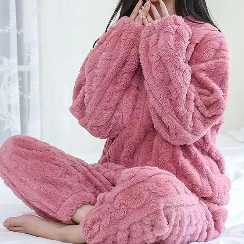 Molly™ | Din Ultimata Pyjamas för Höst- och Vinterkvällar!