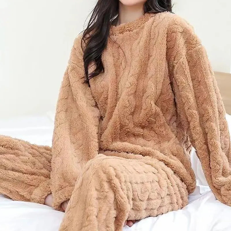 Molly™ | Din Ultimata Pyjamas för Höst- och Vinterkvällar!
